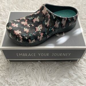 Dansko gray and pink camo foam clogs